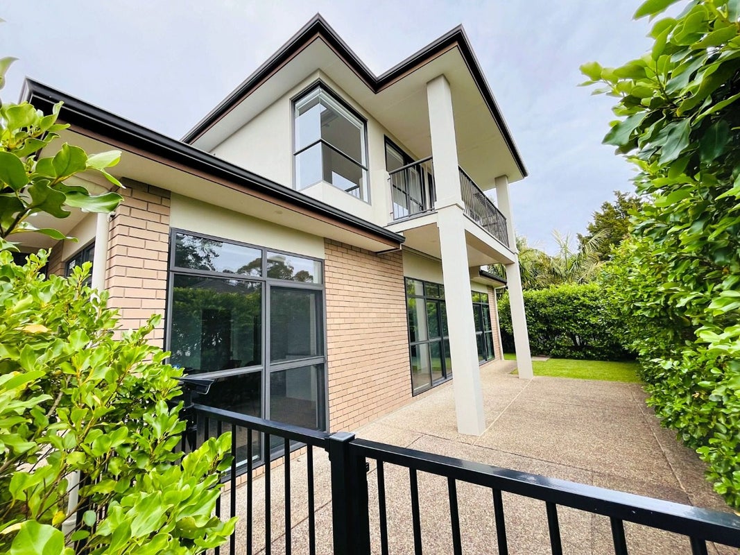 13 Dressage Lane, Greenhithe, Auckland - Carousel 2