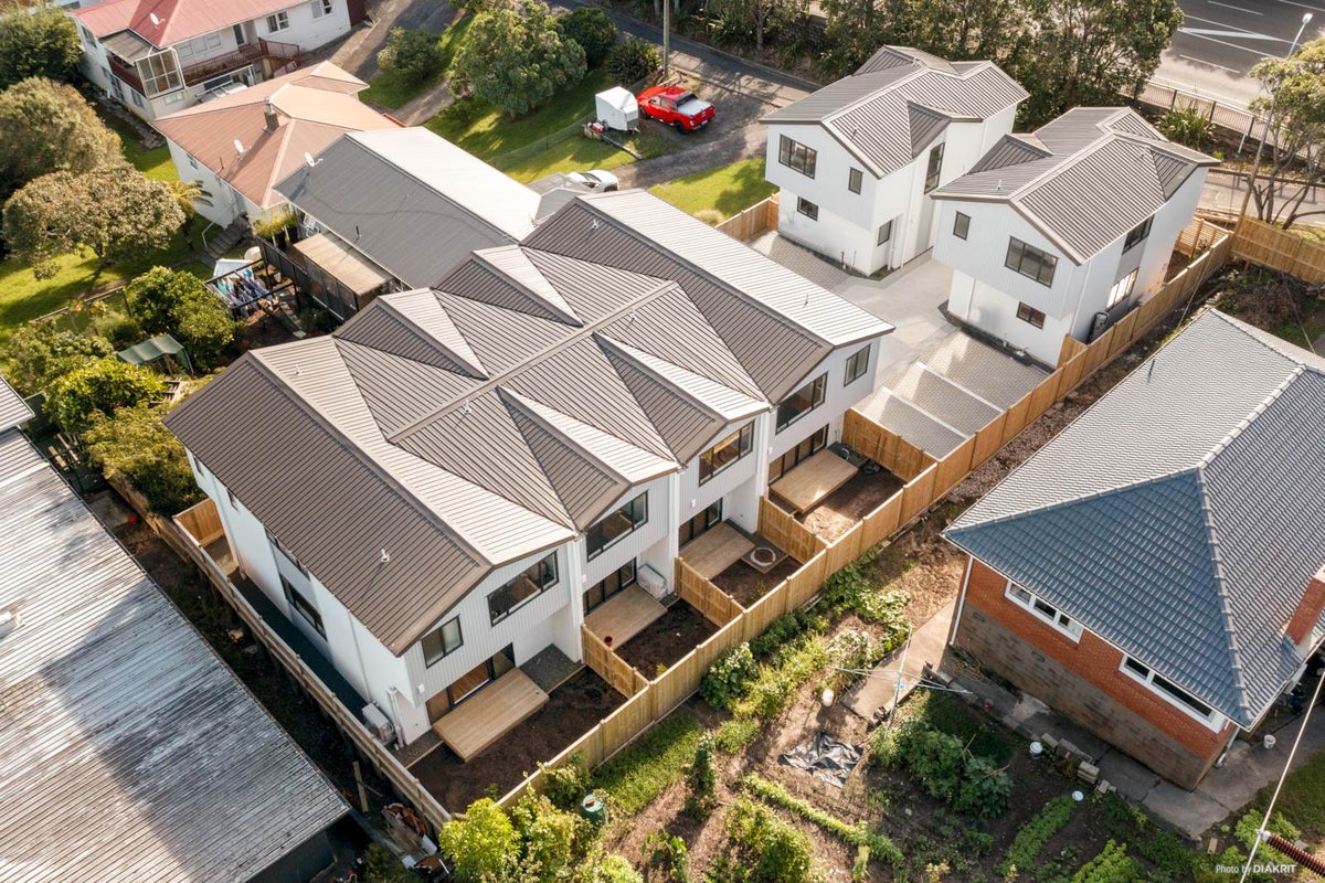 421E Glenfield Road, Glenfield, Auckland - Carousel 15