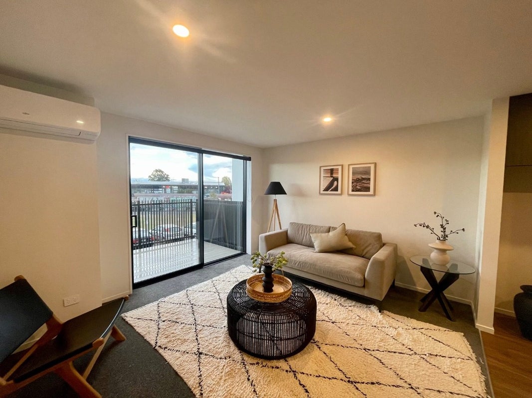 5/327 Lincoln Road, Addington, Christchurch - Carousel 1