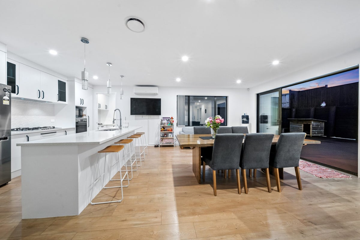 31 Tims Crescent, Flat Bush, Manukau City, Auckland - Carousel 2