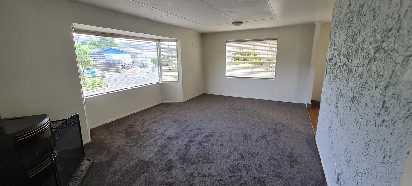 3 Wimbledon Grove, Wainuiomata, Lower Hutt - Carousel 2