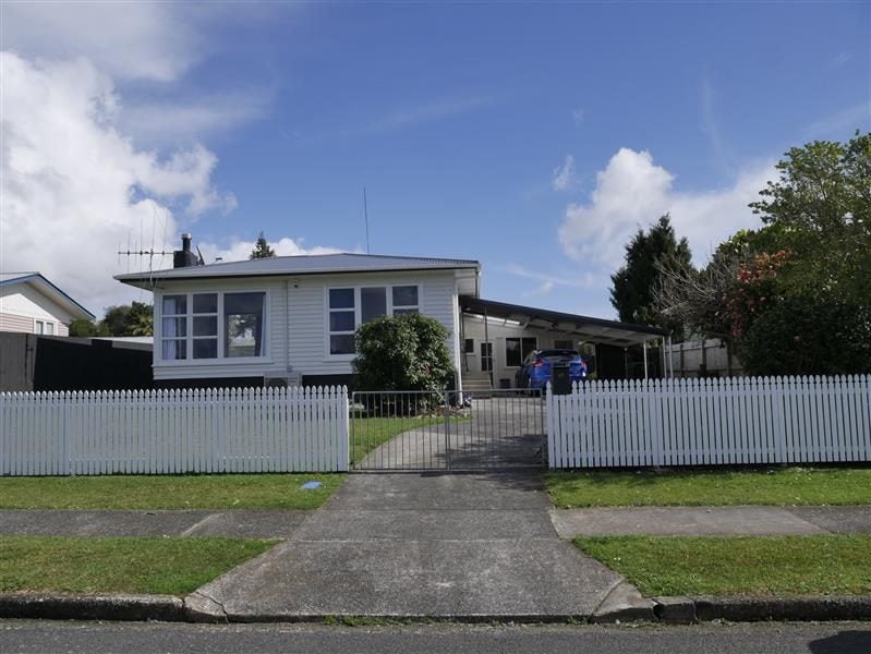 31 Otuhiwai Crescent, Tikipunga, Whangarei - Carousel 1