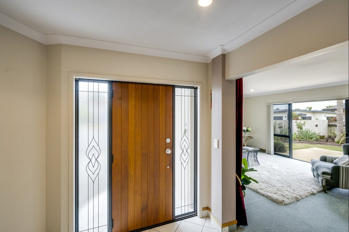 3 Phoenix Place, Havelock North, Havelock North - Carousel 24