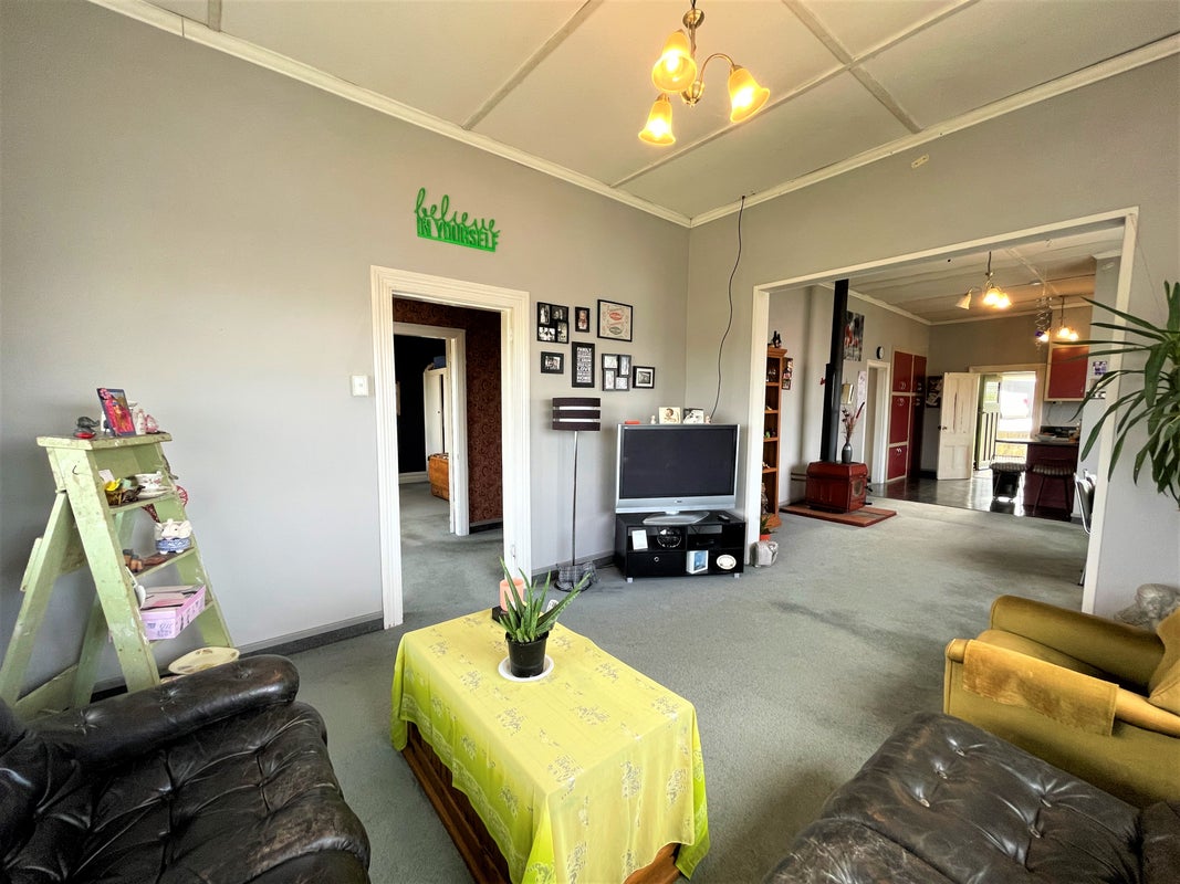 218 Clyde Street, Balclutha, Balclutha - Carousel 2