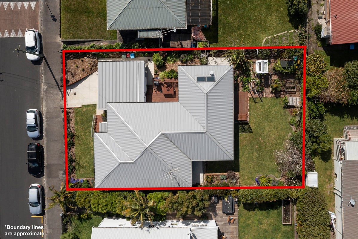 24 Monaghan Avenue, Mount Albert, Auckland - Carousel 2