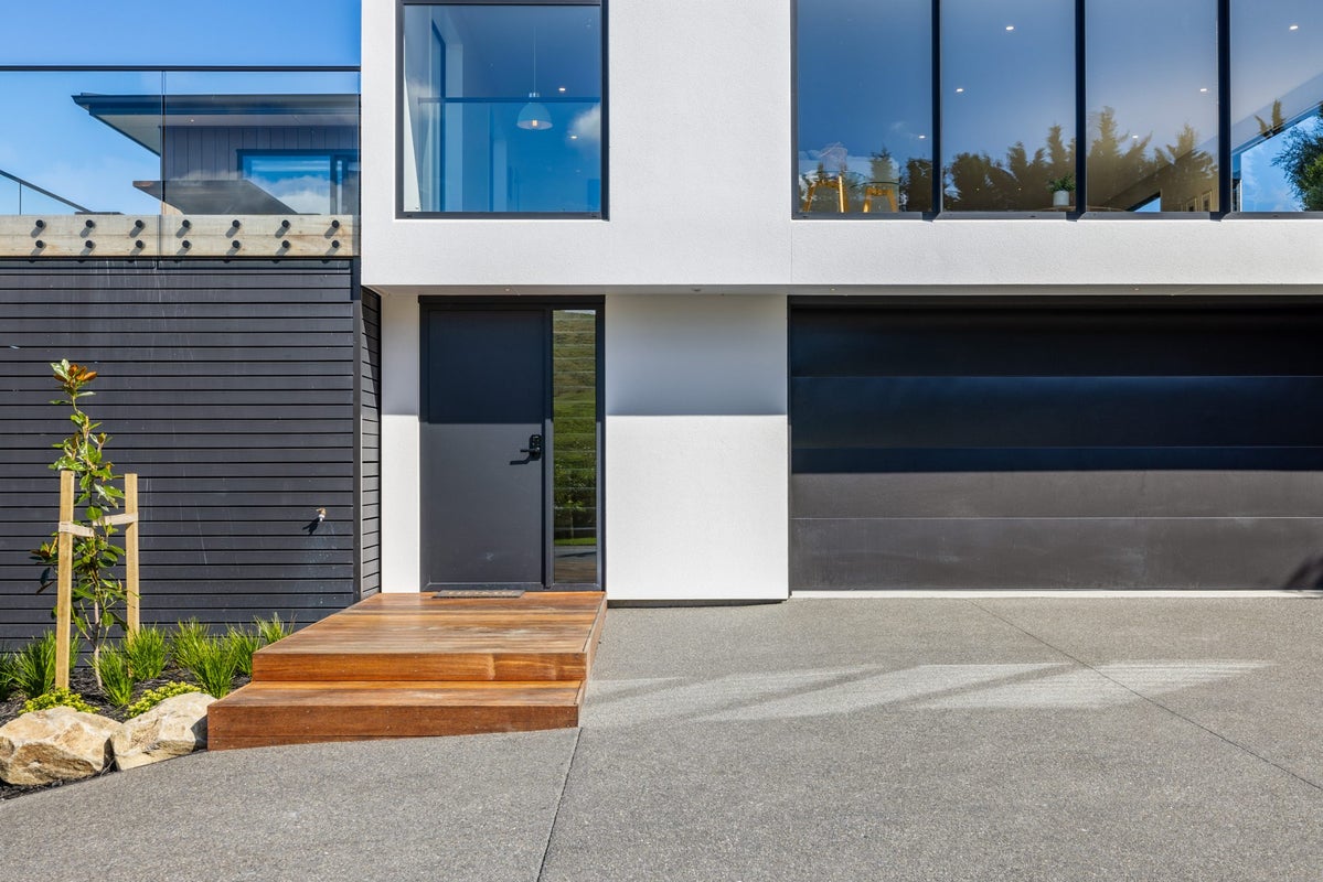 5 Minsons Lane, Kennedys Bush, Christchurch - Carousel 2