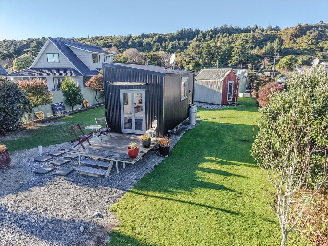26 Ogilvie Road, Gladstone, Greymouth - Carousel 2