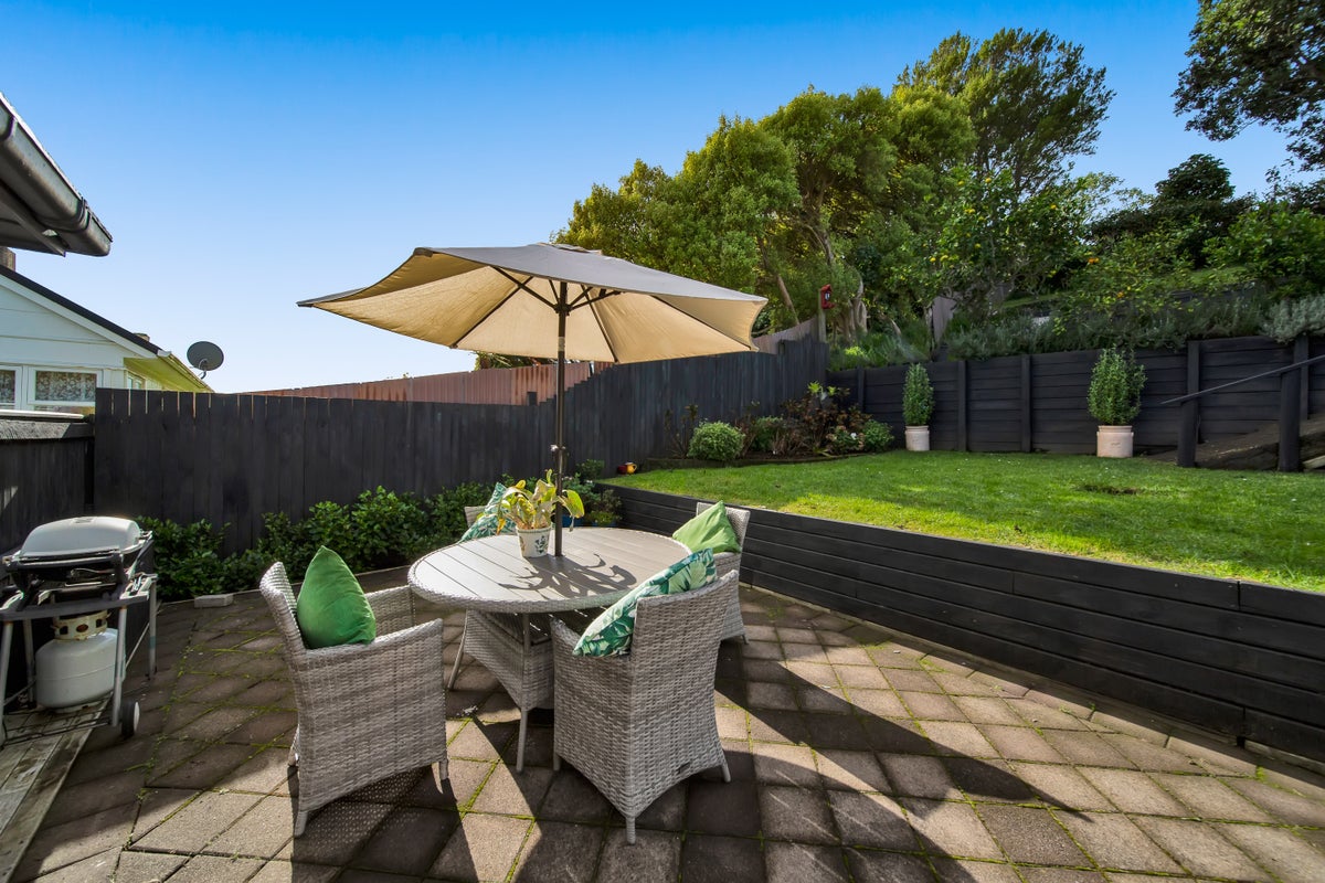 11 Bideford Street, Brooklands, New Plymouth - Carousel 16