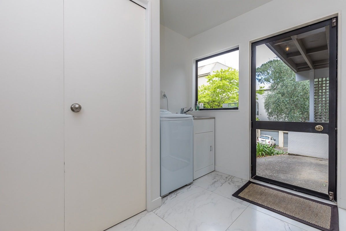 8/24 West End Road, Herne Bay, Auckland - Carousel 16
