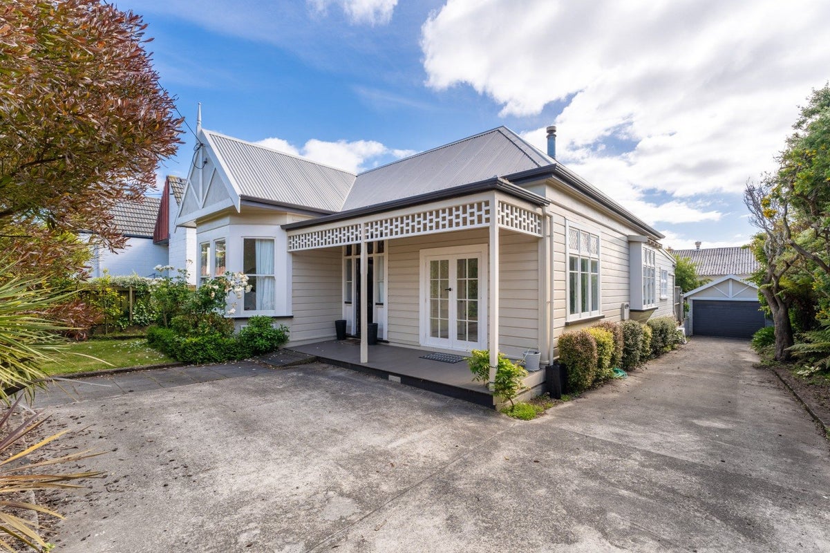 211 Forbury Road, Saint Clair, Dunedin - Carousel 1