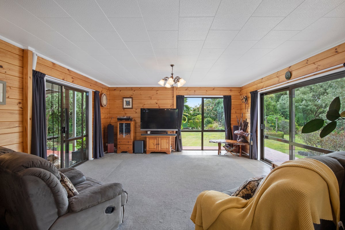 247 Glenbrook Station Road, Waiuku - Carousel 1
