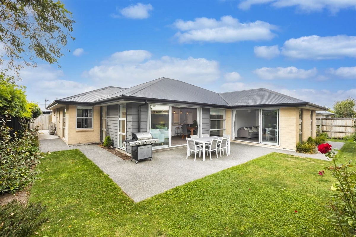 35 Sapphire Street, Casebrook, Christchurch - Carousel 1