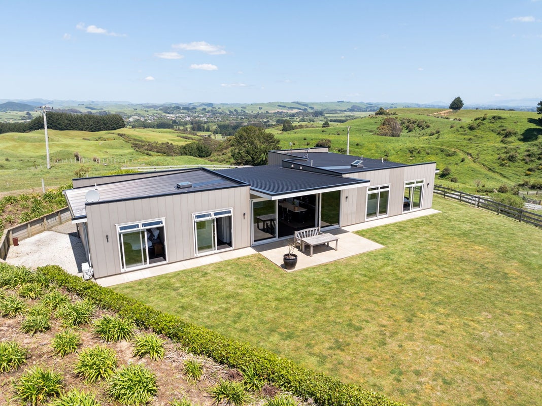 613 Ridge Road North, Mangamutu, Pahiatua - Carousel 1