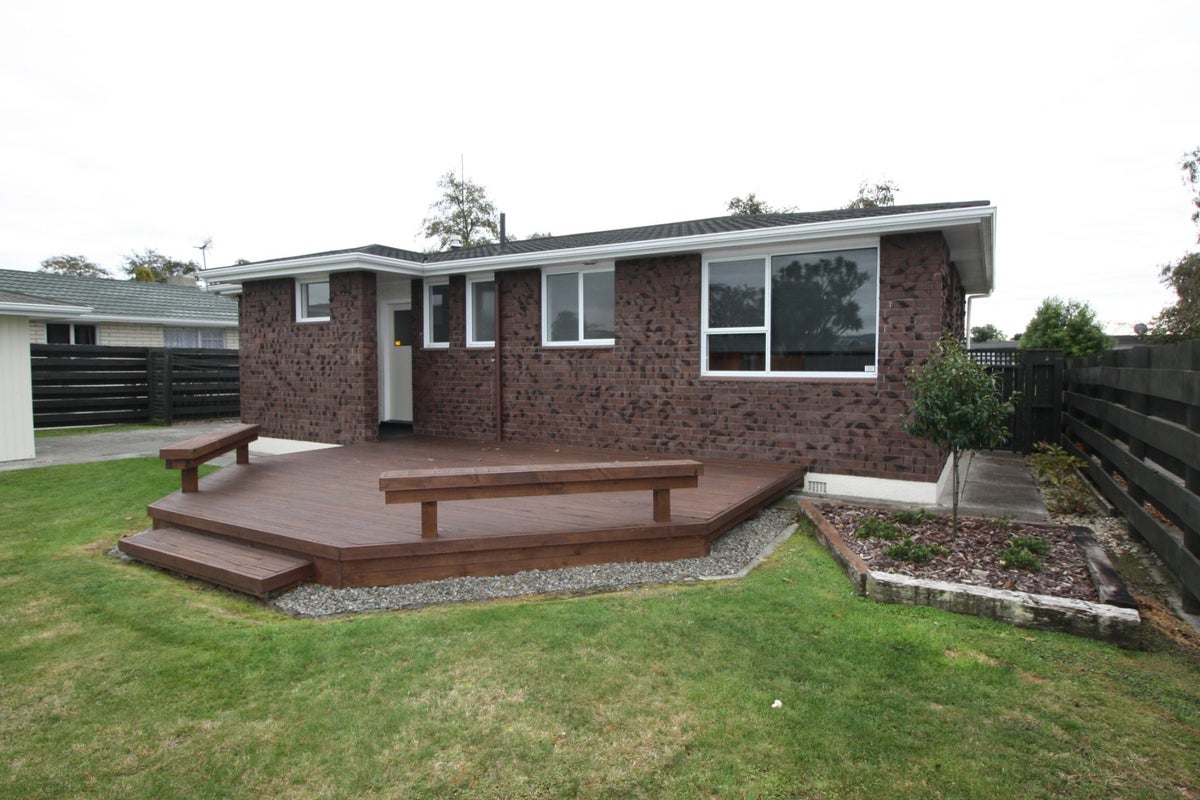 12 Raglan Avenue, Cloverlea, Palmerston North - Carousel 12
