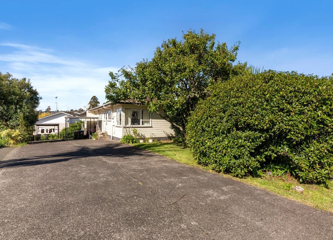 1A Tipene Place, Meadowbank, Auckland - Carousel 1