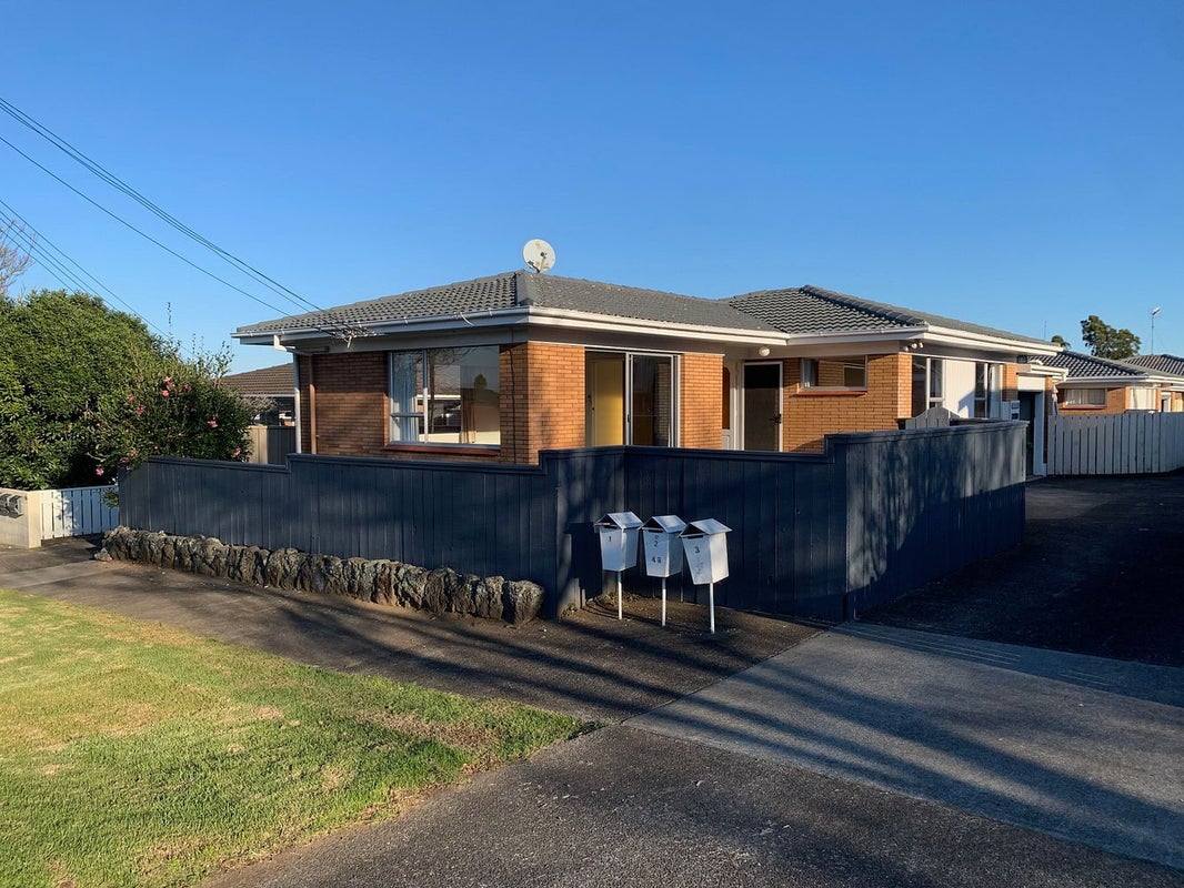 1/46 Tawhiri Road, One Tree Hill, Auckland - Carousel 1