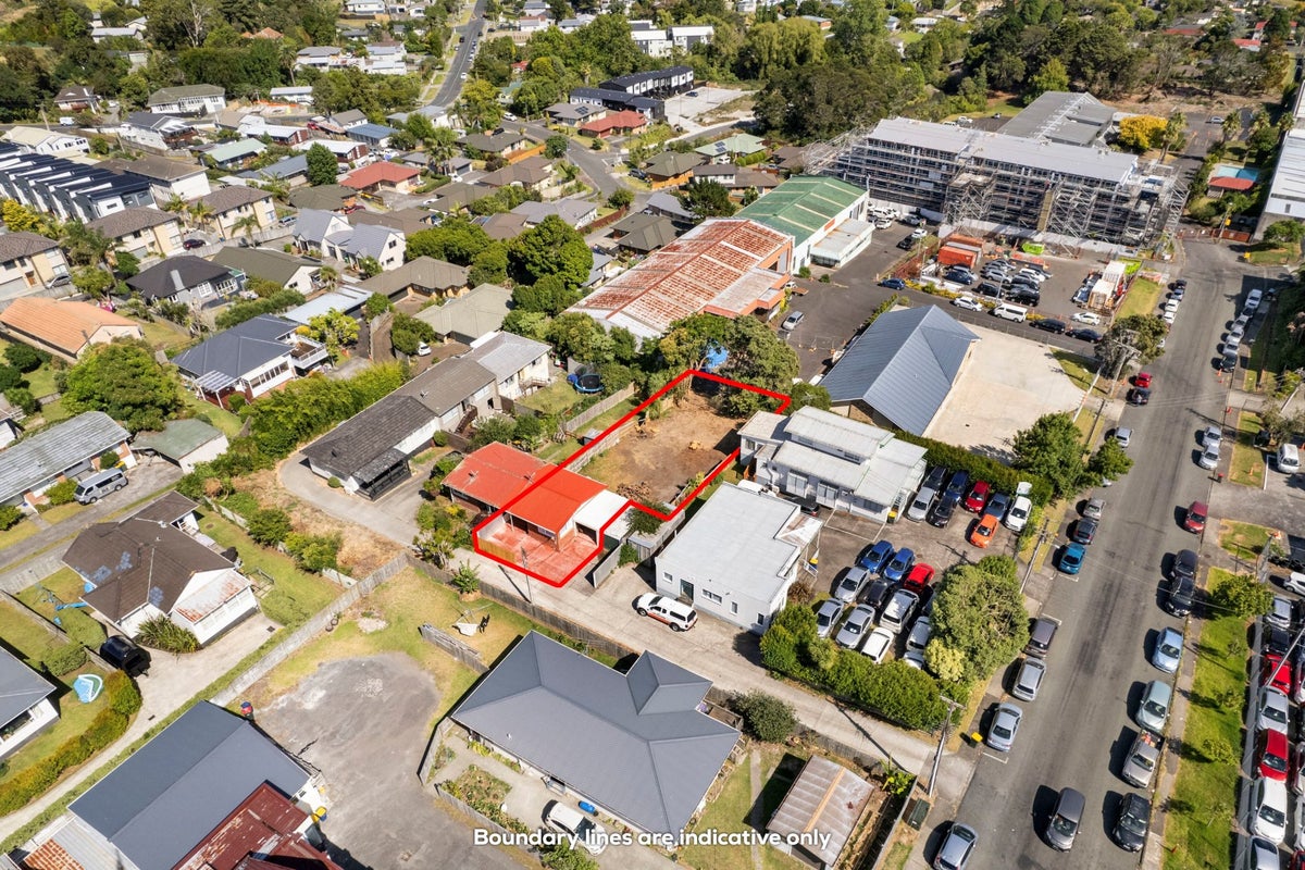 1/8 Westward Hollow, GLEN EDEN, AUCKLAND - Carousel 14
