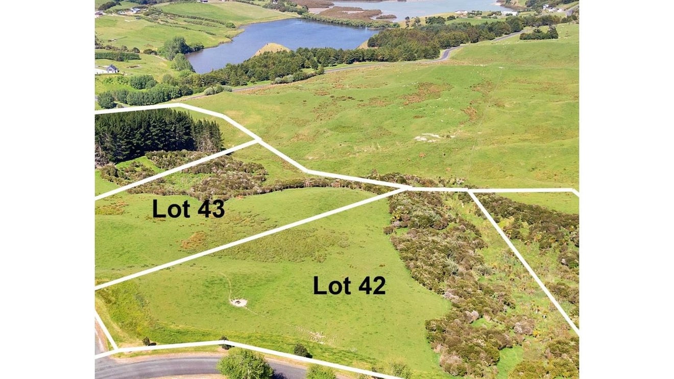11 Hinamoki Drive, Kaiwaka - Carousel 1