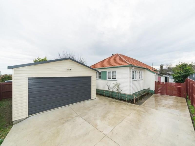 33 Moheke Avenue, Roslyn, Palmerston North - Carousel 1