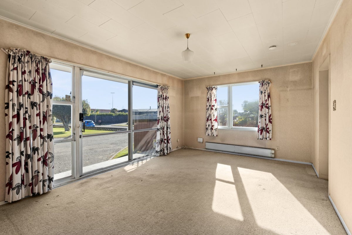 35 Bristol Street, Tamatea, Napier - Carousel 2