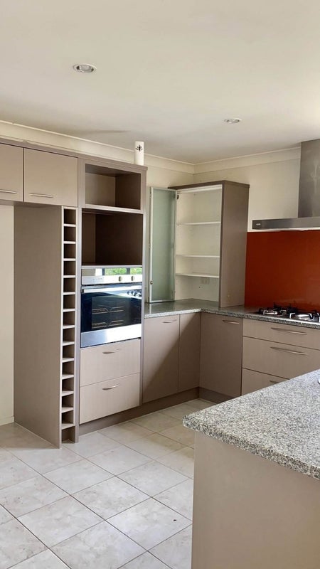 3 Terrasini Drive, Flat Bush, Auckland - Carousel 2