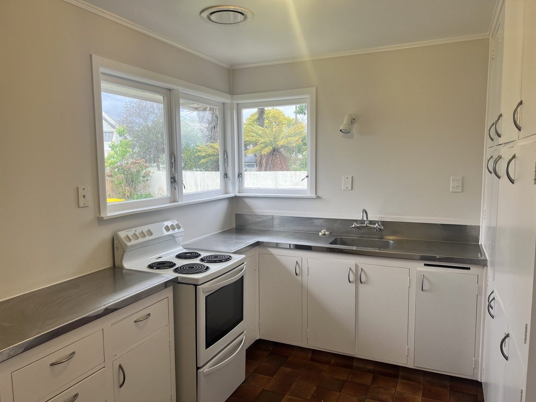 163 River Road, Hamilton East, Hamilton - Carousel 2