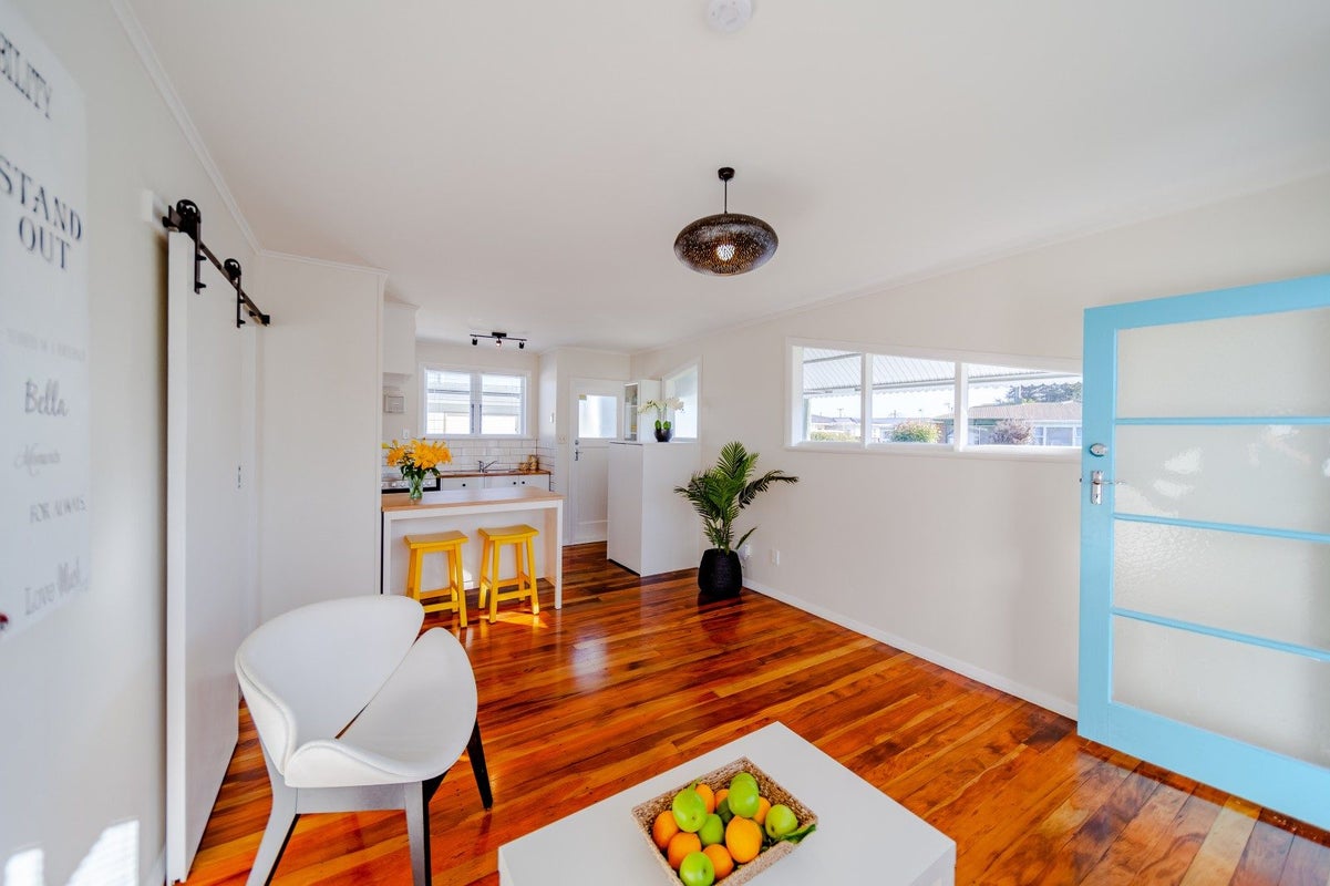 1/24 Addison Street, Onekawa, Napier - Carousel 2