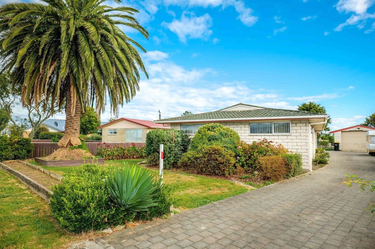 21 Orowaiti Road, Westport, Westport - Carousel 1