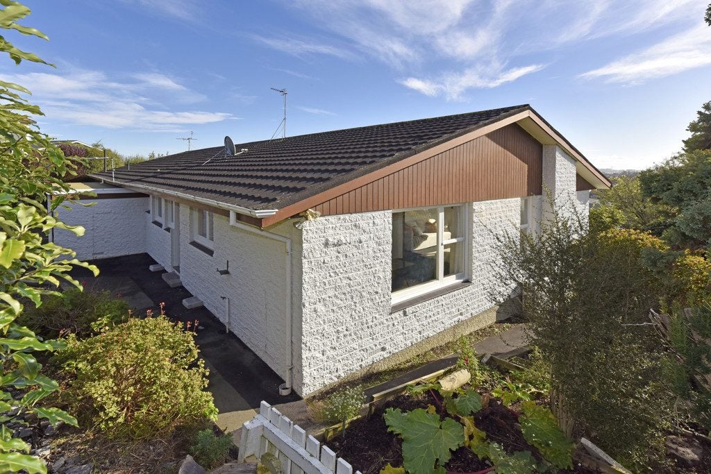 1/2 Conifer Place, Huntsbury, Christchurch - Carousel 19
