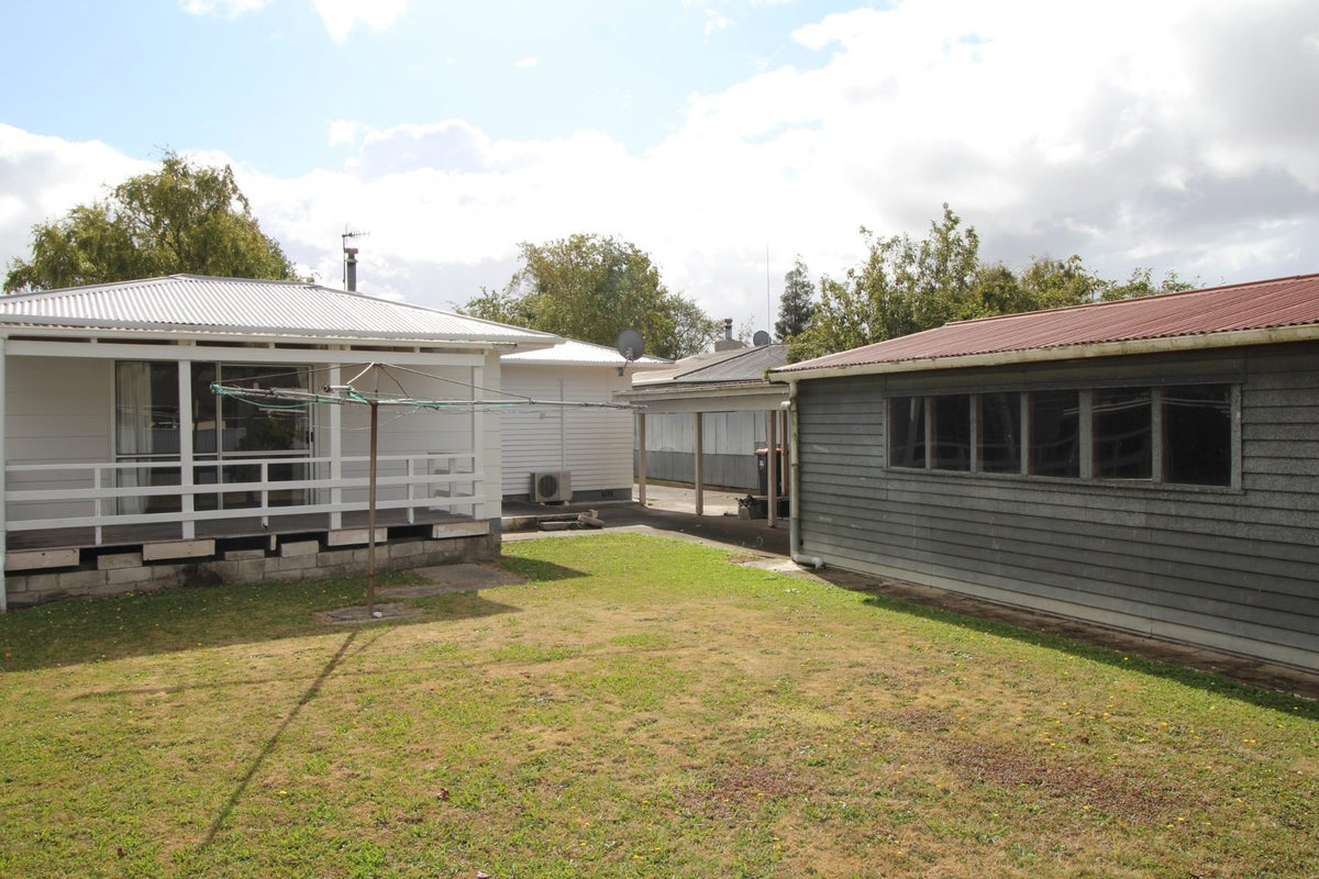 136 Ruamahanga Crescent, Terrace End, Palmerston North - Carousel 12