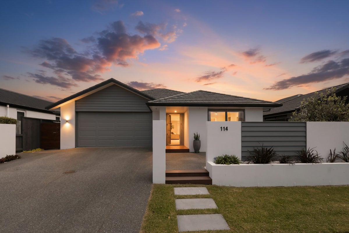 114 Coast Boulevard, Papamoa Beach, Papamoa - Carousel 1