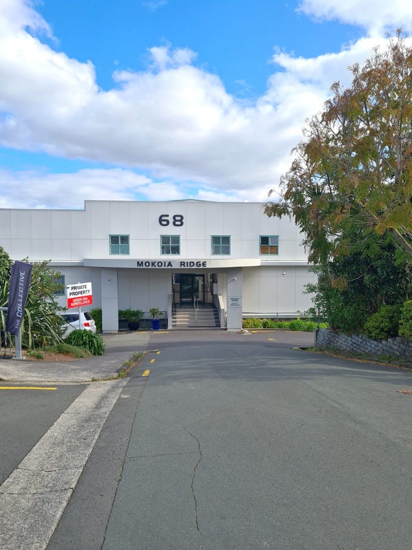 2L/68 Mokoia Road, Birkenhead, Auckland - Carousel 1