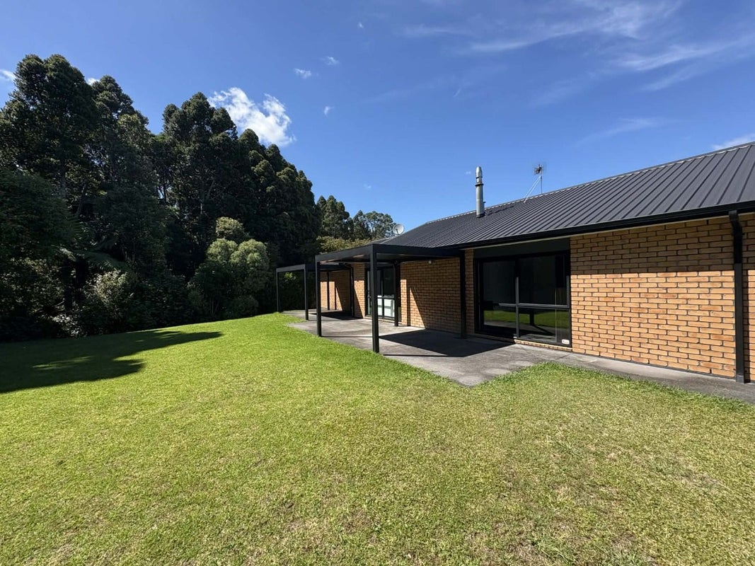 74B Karamea Street, Whalers Gate, New Plymouth - Carousel 2
