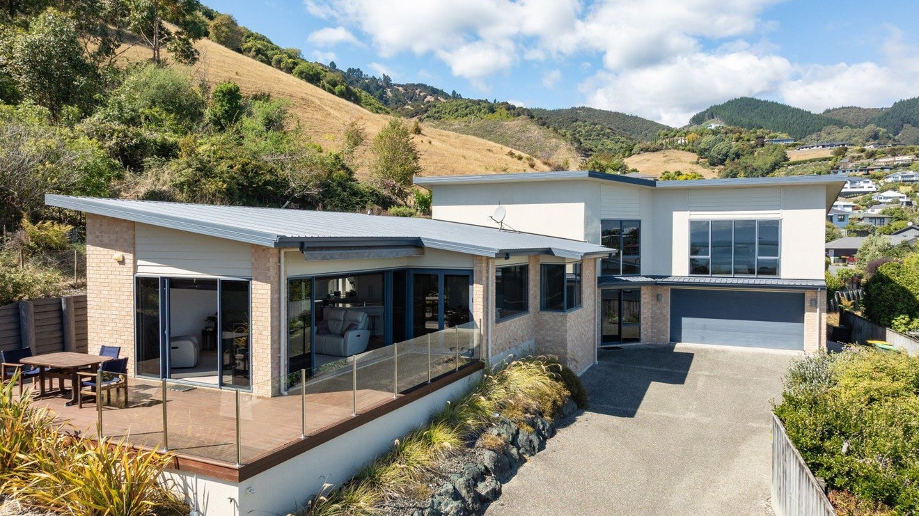 11 Rainbow Drive, Atawhai, Nelson - Carousel 1