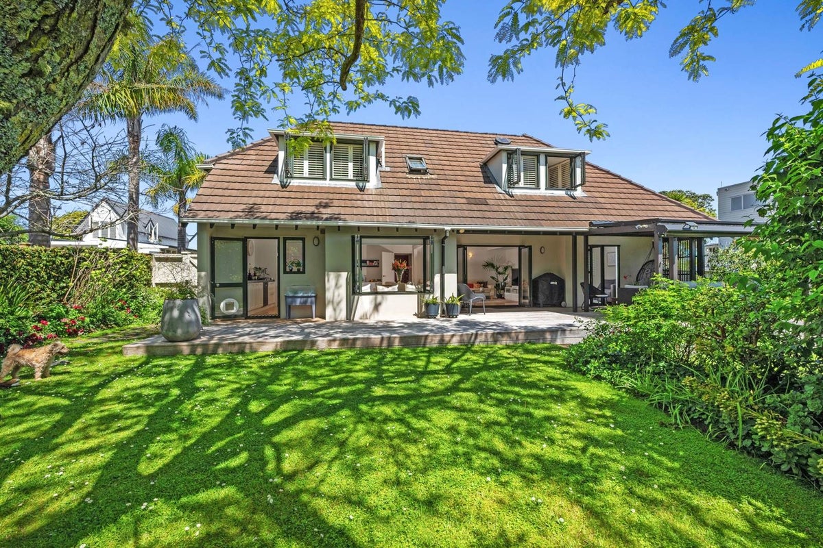 90A Ngataringa Road, Devonport, Auckland - Carousel 2