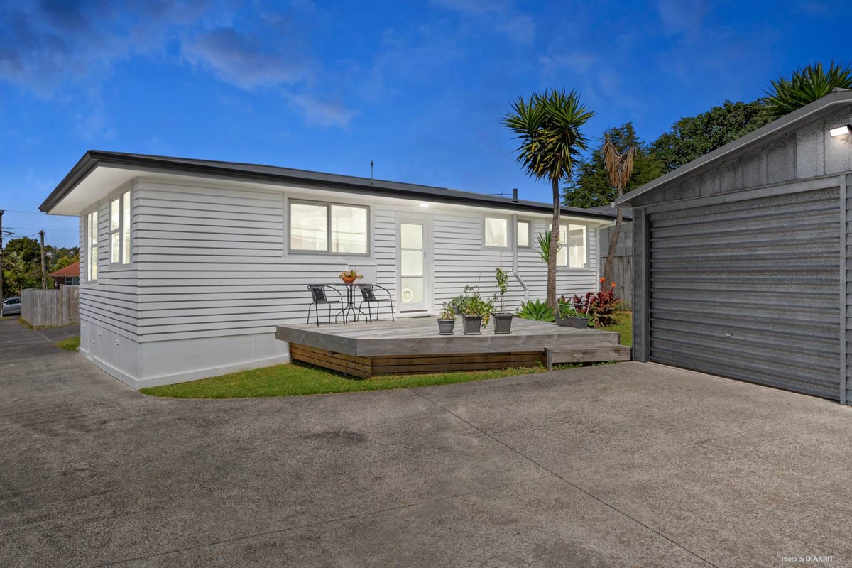 2/260 Birkdale Road, Birkdale, Auckland - Carousel 2