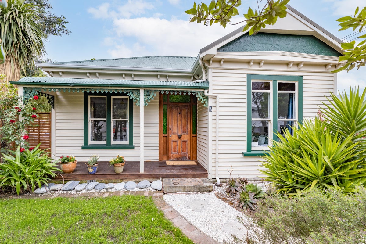 2 Vienna Street, Waltham, Christchurch - Carousel 2