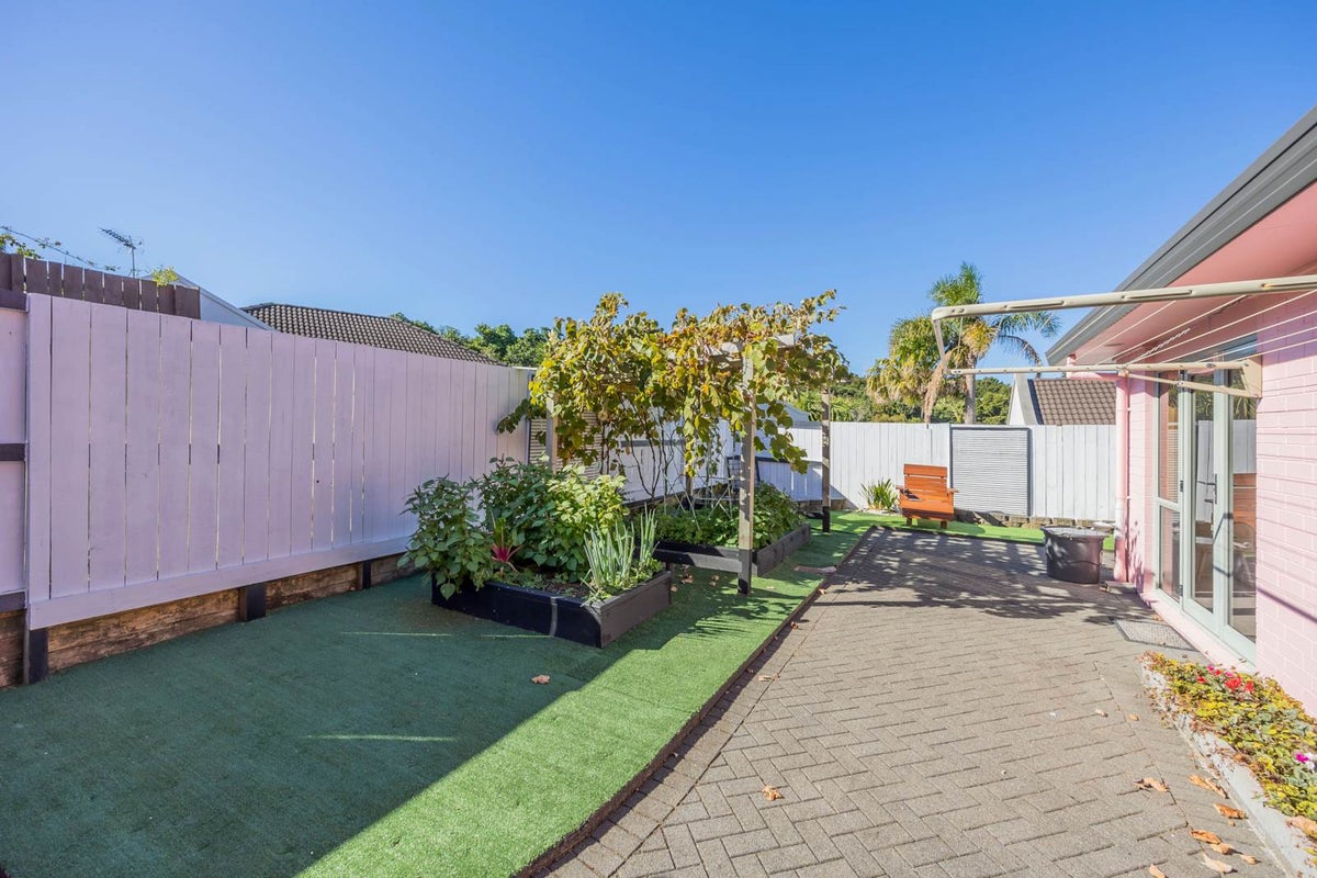 14 Vireya Court, Goodwood Heights, Auckland - Carousel 24