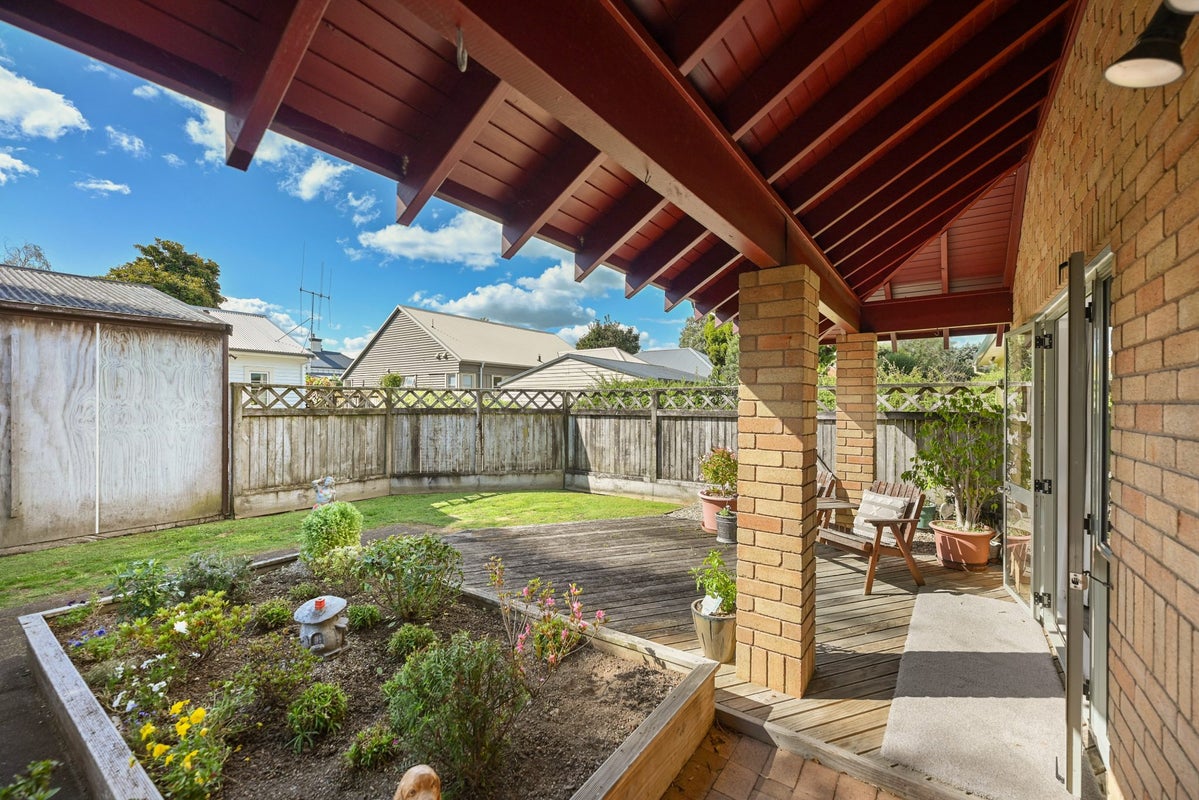 69 Claude Street, Fairfield, Hamilton - Carousel 14