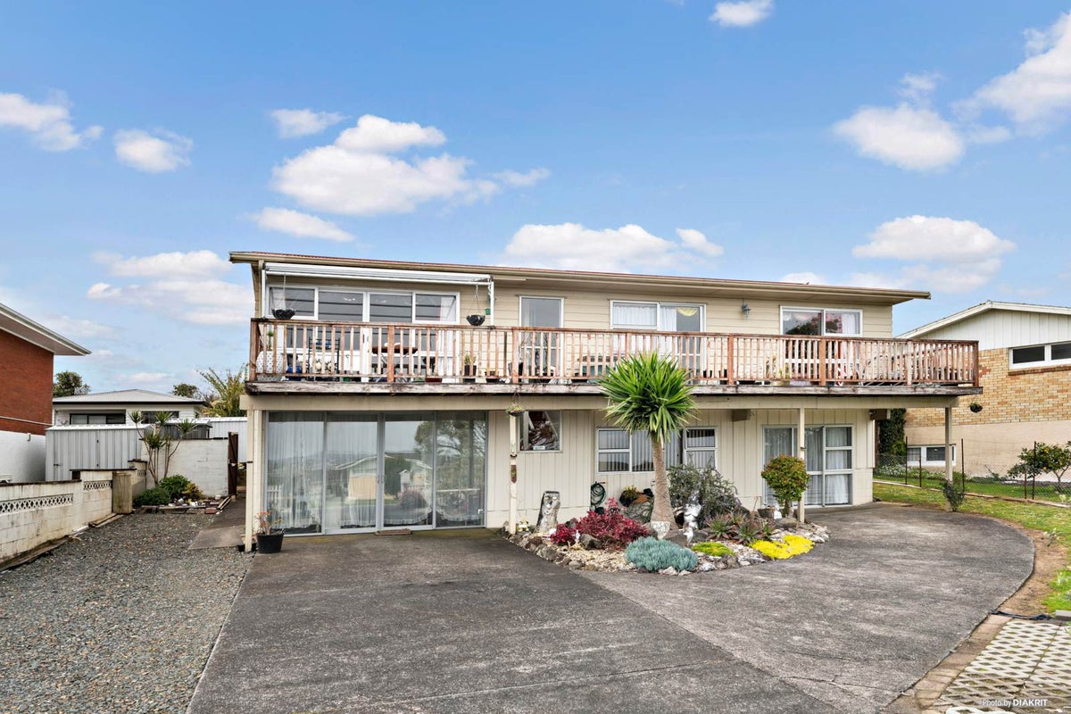 114 Udys Road, Pakuranga, Auckland - Carousel 1
