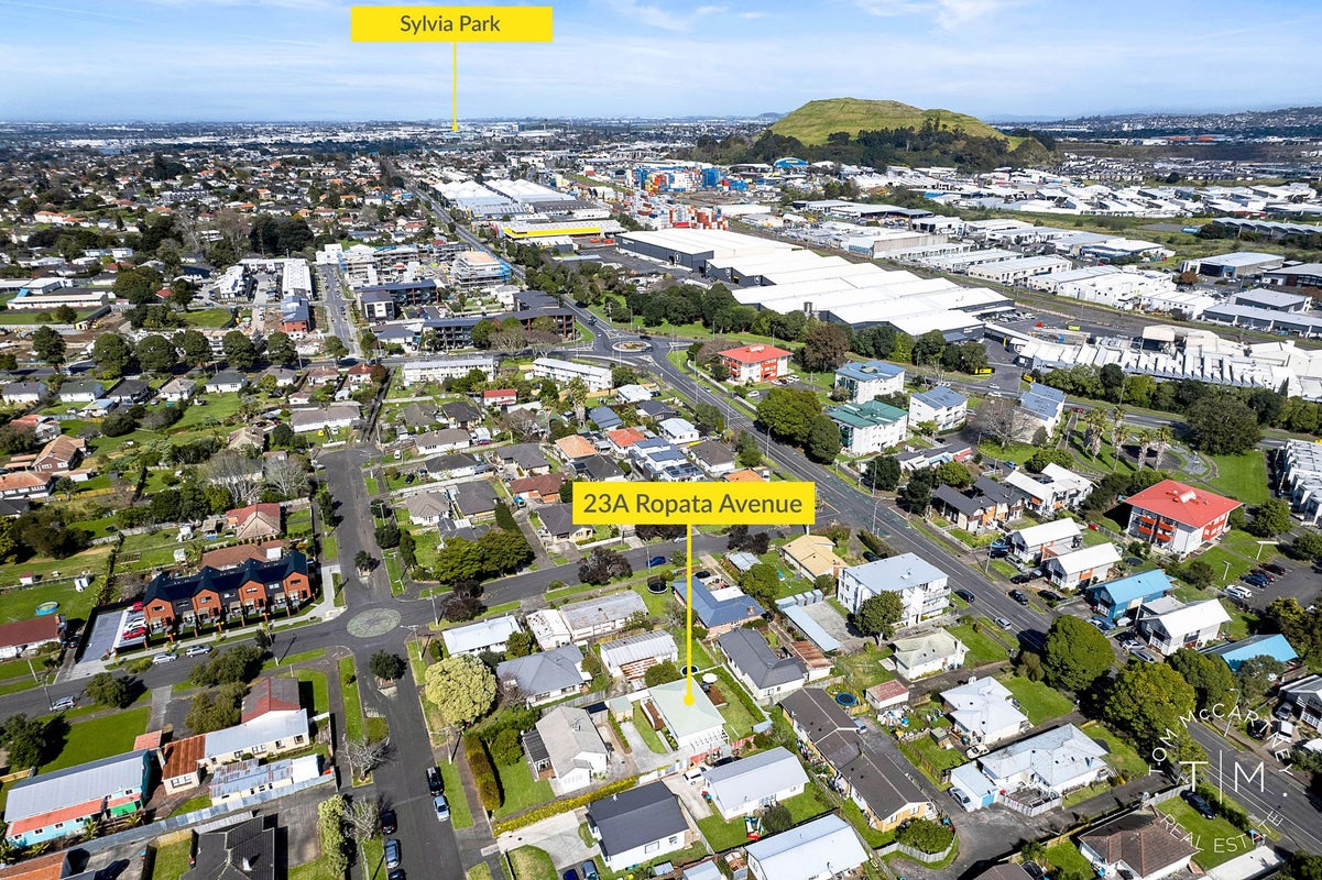 23A Ropata Avenue, Point England, Auckland - Carousel 2