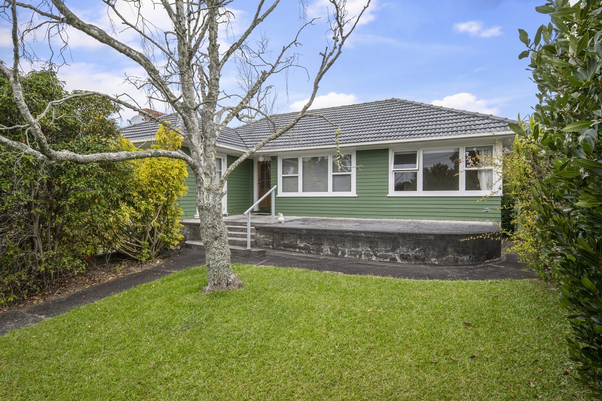 12 Maui Pomare Street, Blockhouse Bay, Auckland City, Auckland - Carousel 2