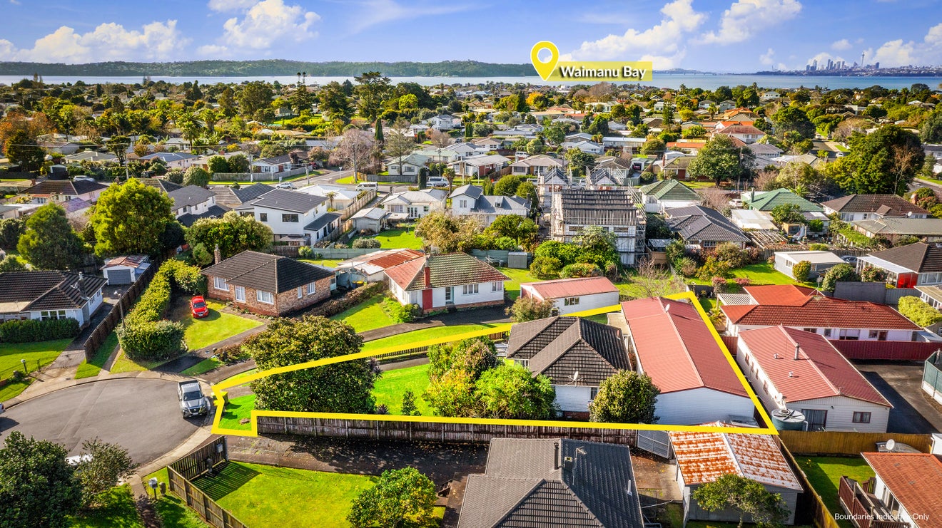11 Shamrock Lane, Te Atatu Peninsula, Auckland - Carousel 1