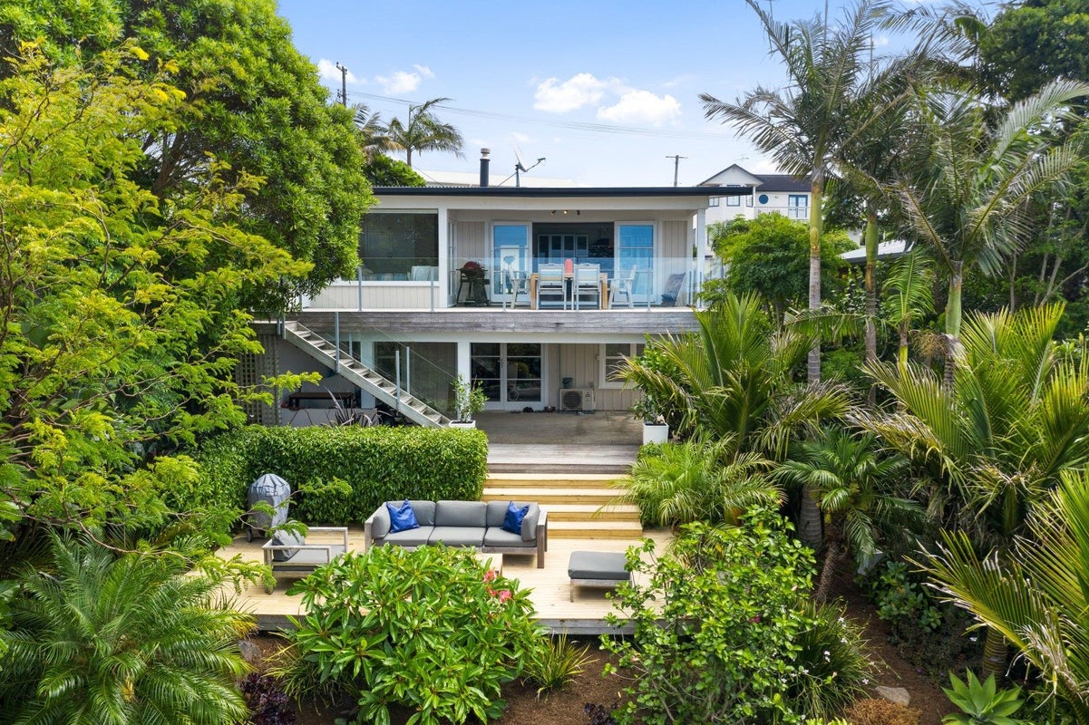 11 Melandra Road, Stanmore Bay, Whangaparaoa - Carousel 1