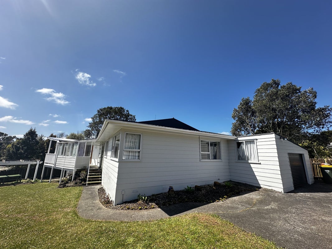 6 Classic Grove, Bayview, Auckland - Carousel 1