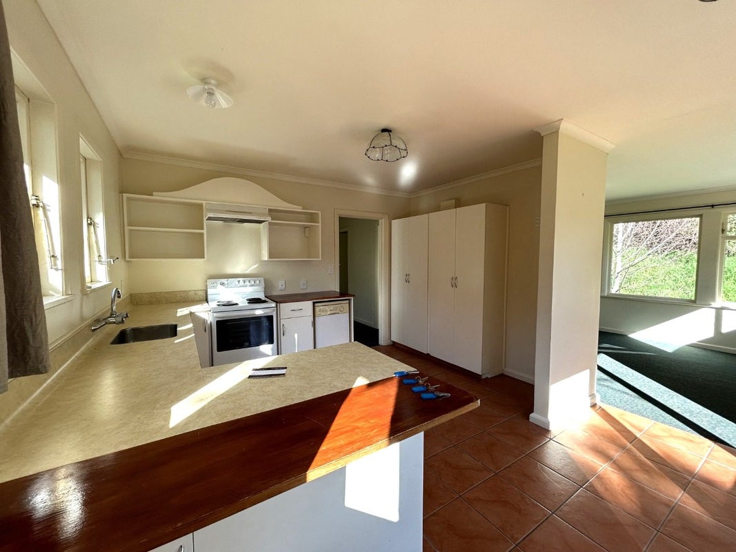 10 Robinson Road, The Brook, Nelson - Carousel 2