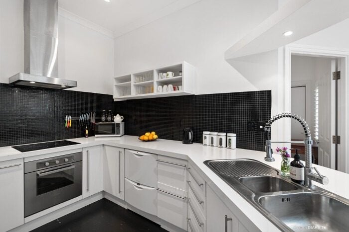 3/33 Hobson Street, Thorndon, Wellington - Carousel 2