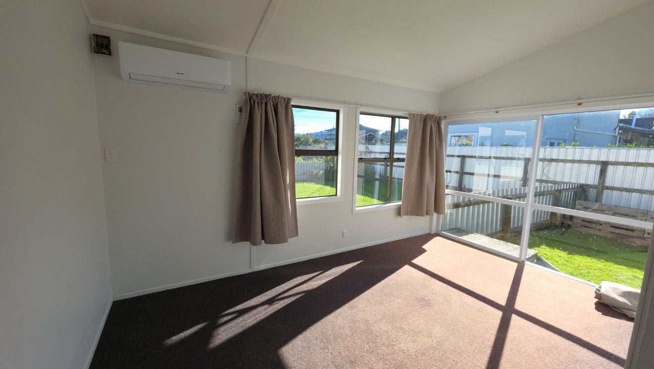 1/21 Winter Street, Mangapapa, Gisborne - Carousel 2