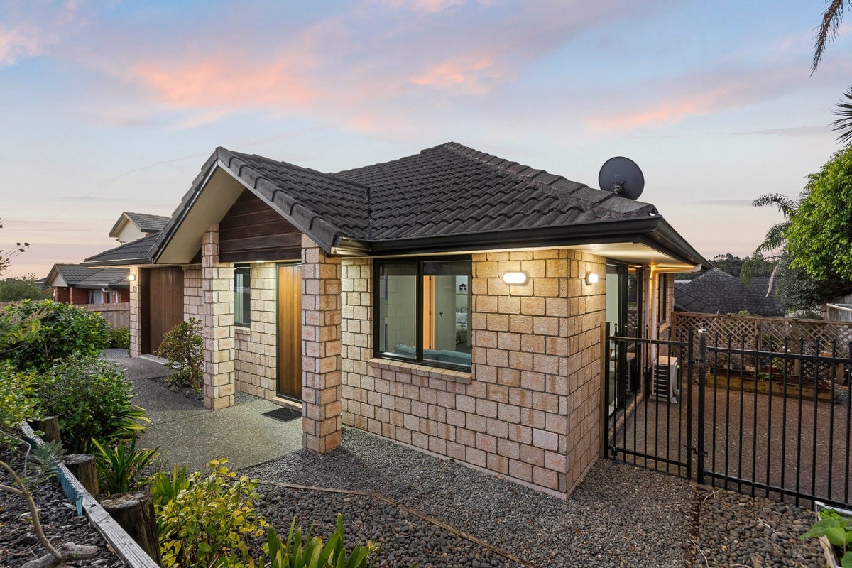 4 Aldon Lane, The Gardens, Auckland - Carousel 2