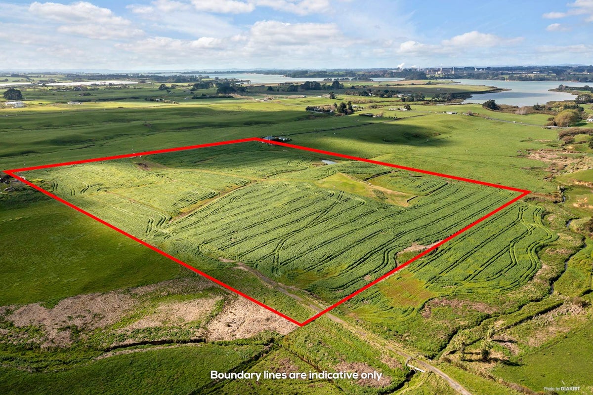 69 Tahurangatira Road, Karioitahi, Waiuku - Carousel 1